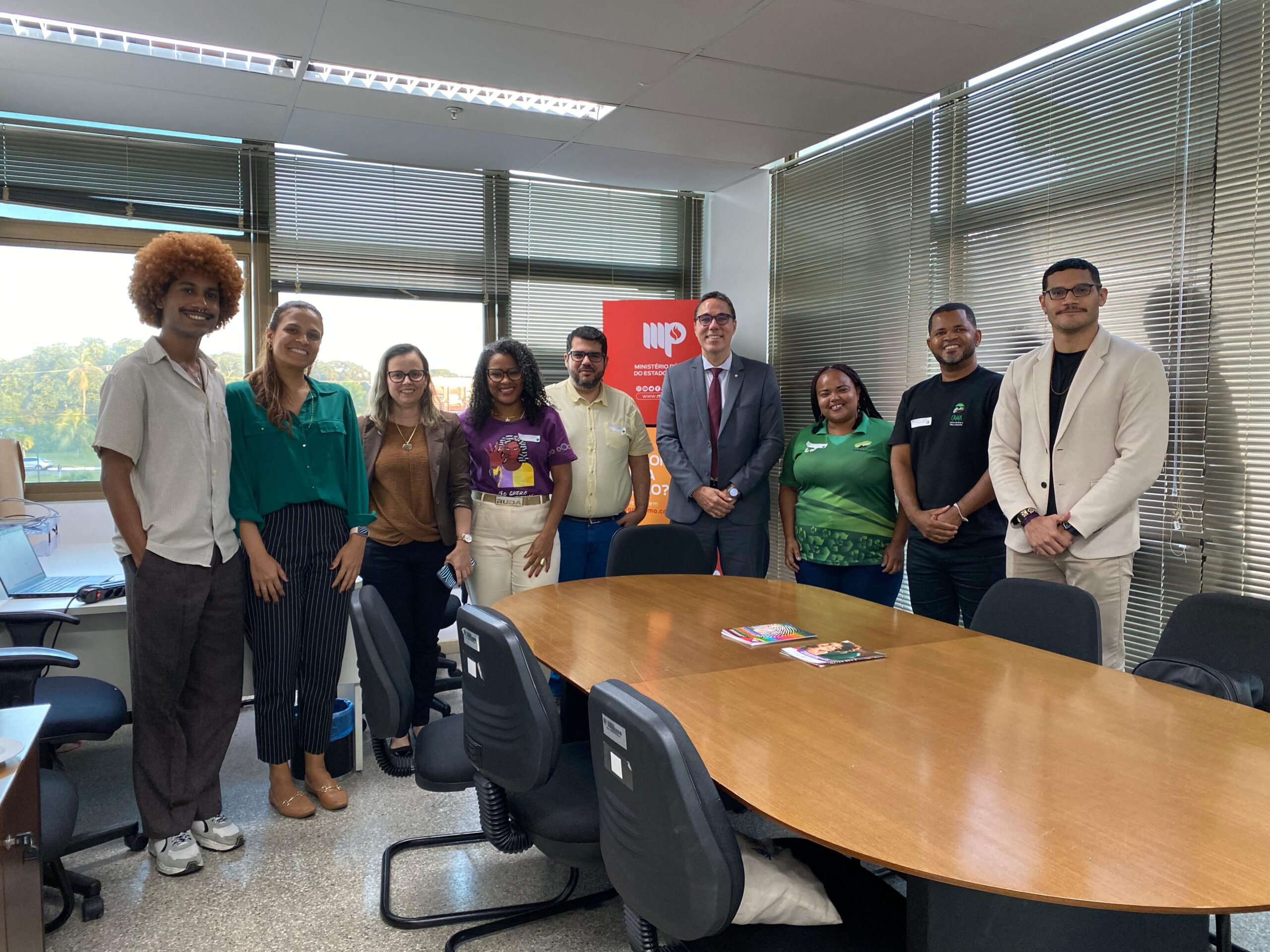 Reunião no MP-BA discute ações para encerramento humanizado dos lixões e inclusão dos catadores(as) no estado